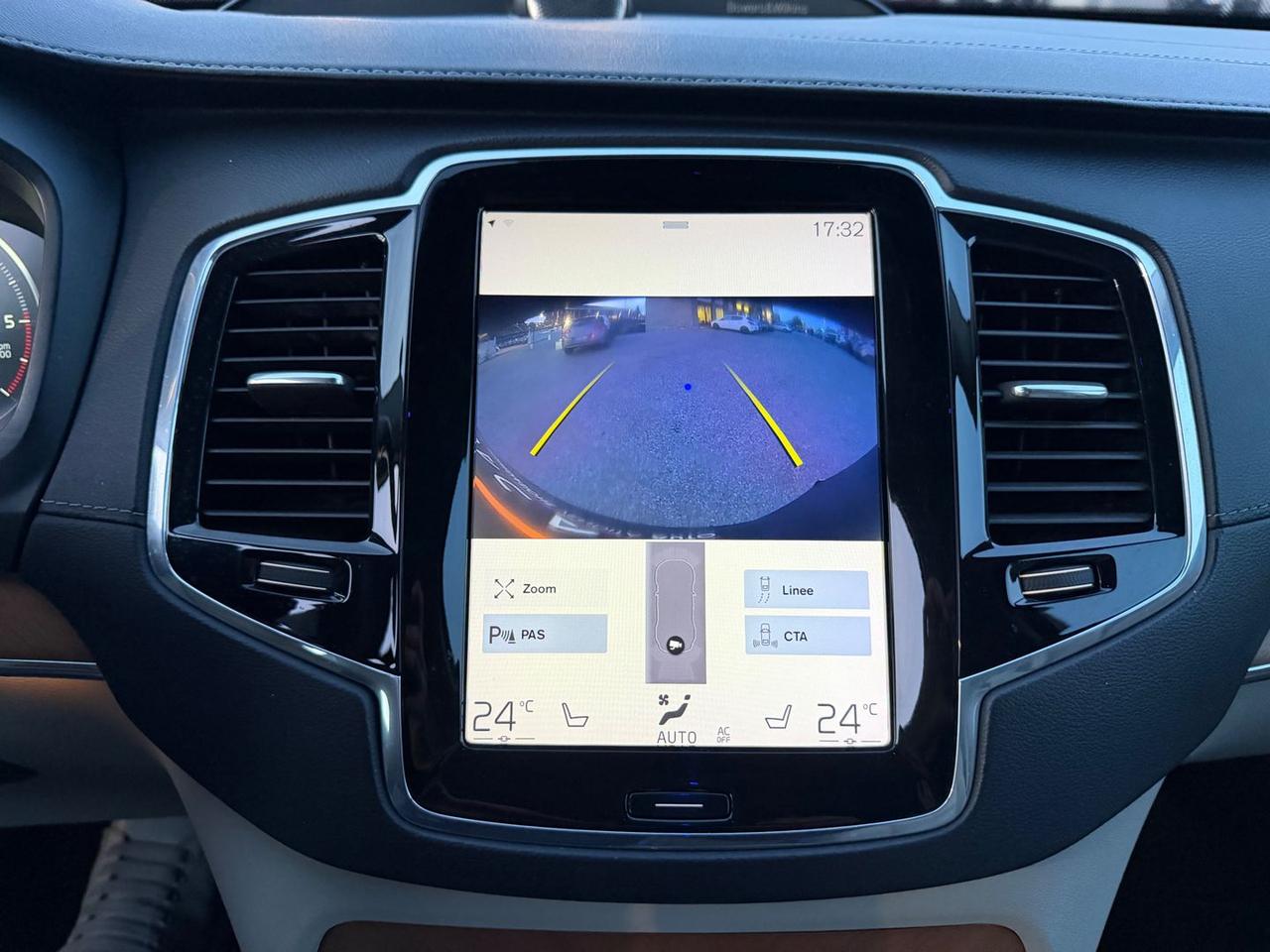 Volvo XC 90 2.0 D5 Inscription *PROMO FINANZ #8895