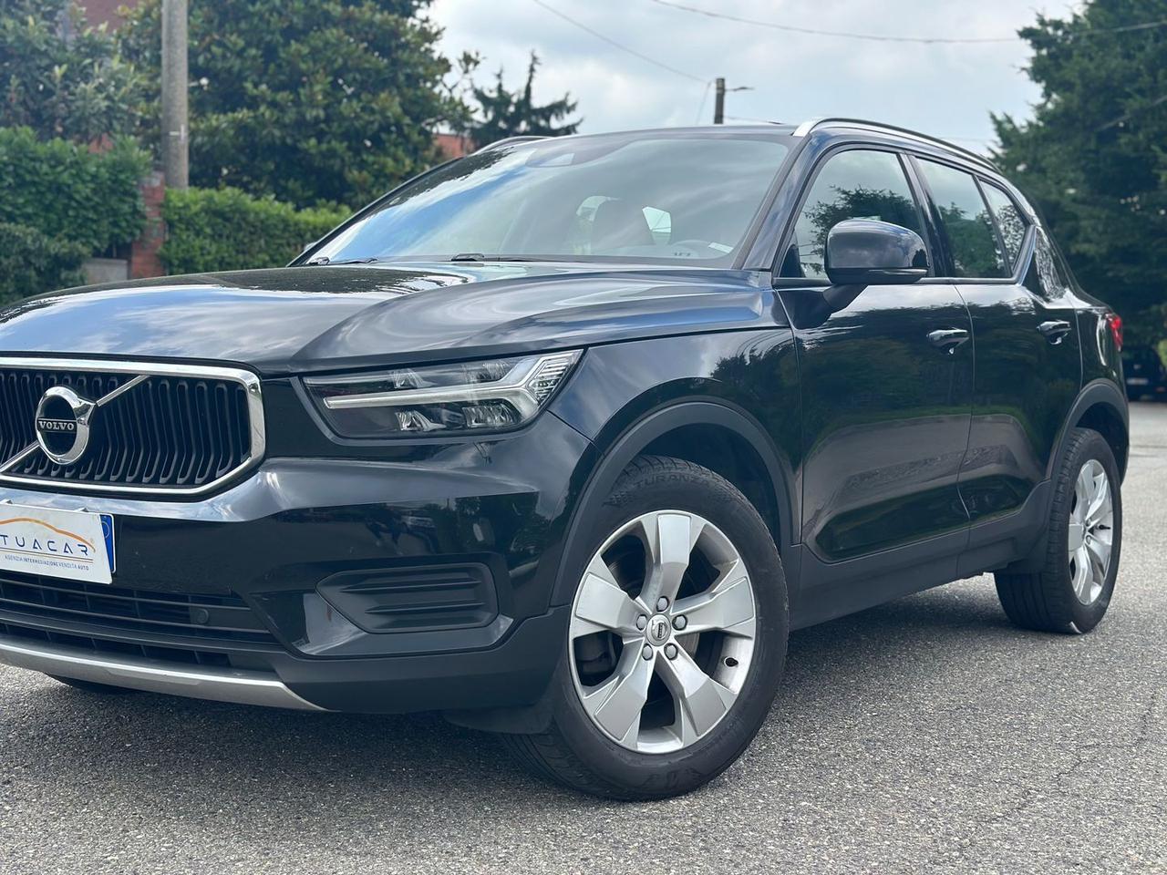 Volvo XC40 Momentum D3
