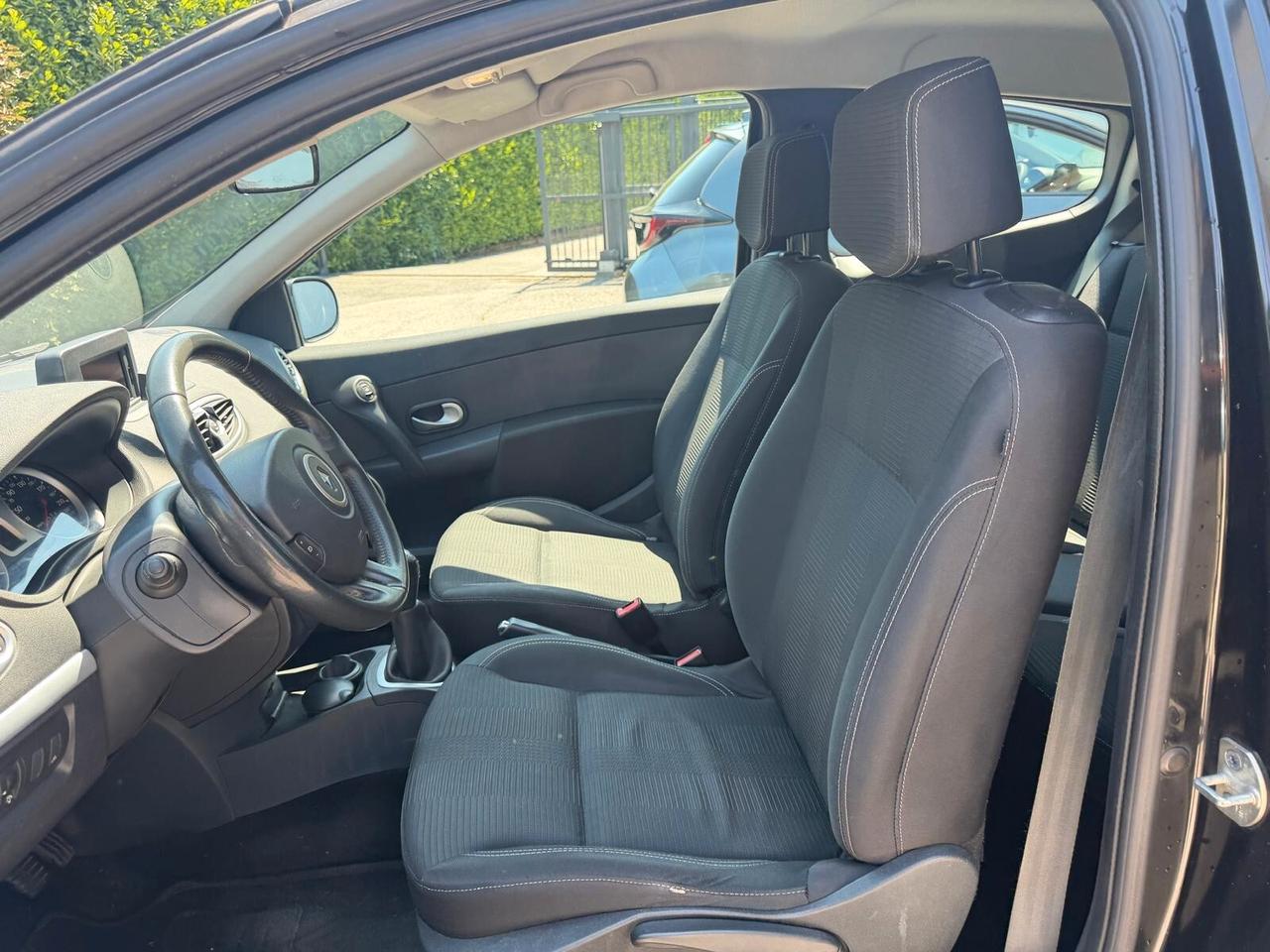 Renault Clio 1.2 16V 3 porte Confort