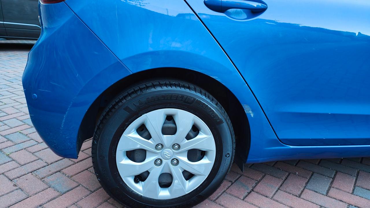 Hyundai i20 1.2 5 porte - neopatentati