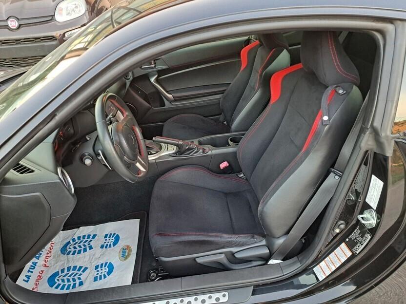 Toyota GT86 2.0 AT - 2013