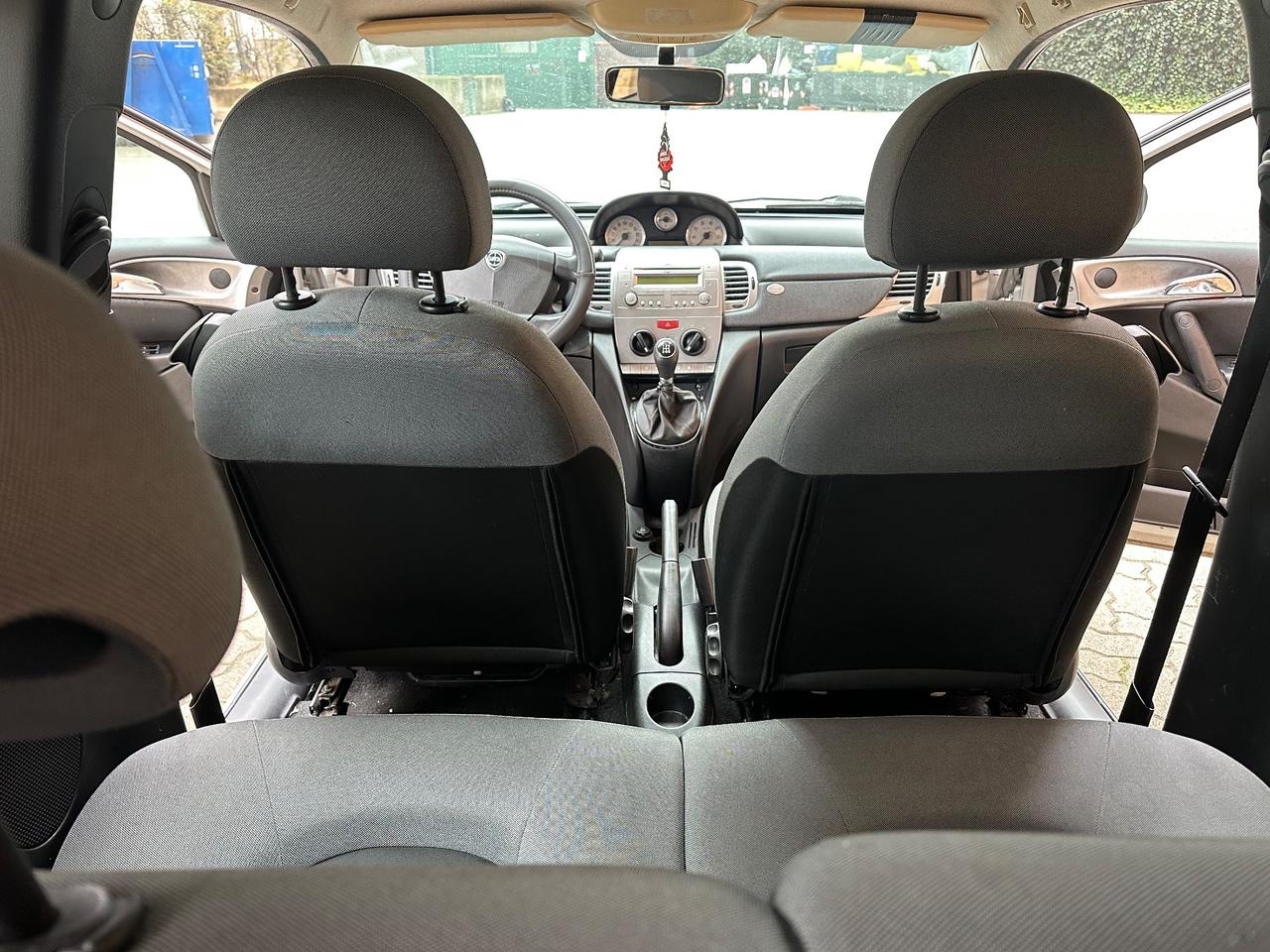 Lancia Ypsilon 1.2 Argento