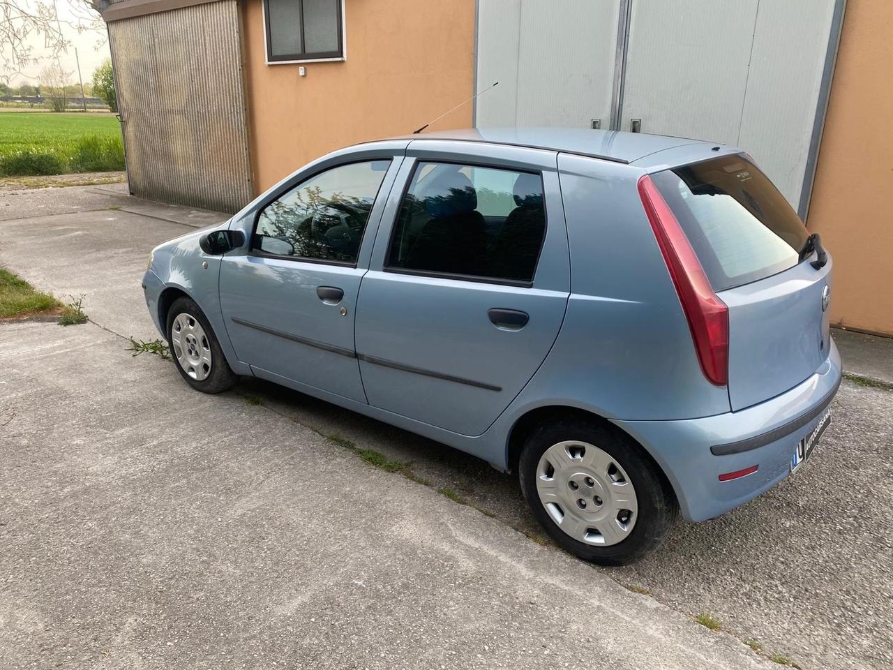 FIAT PUNTO 1.3 MJT AUTOCARRO MOLTO BELLA GUARDA