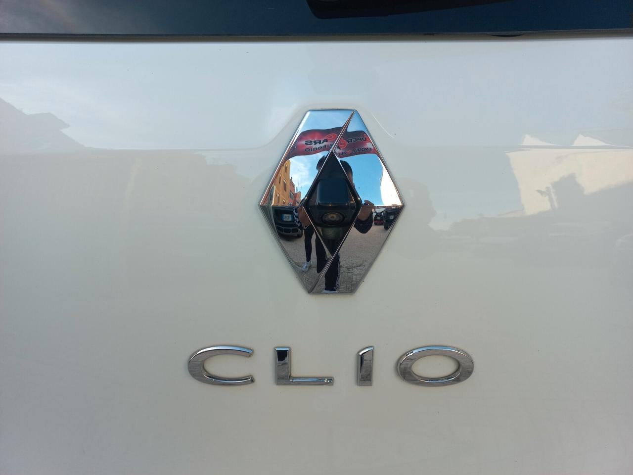 Renault Clio dCi 8V 75 CV 5 porte Moschino Intens