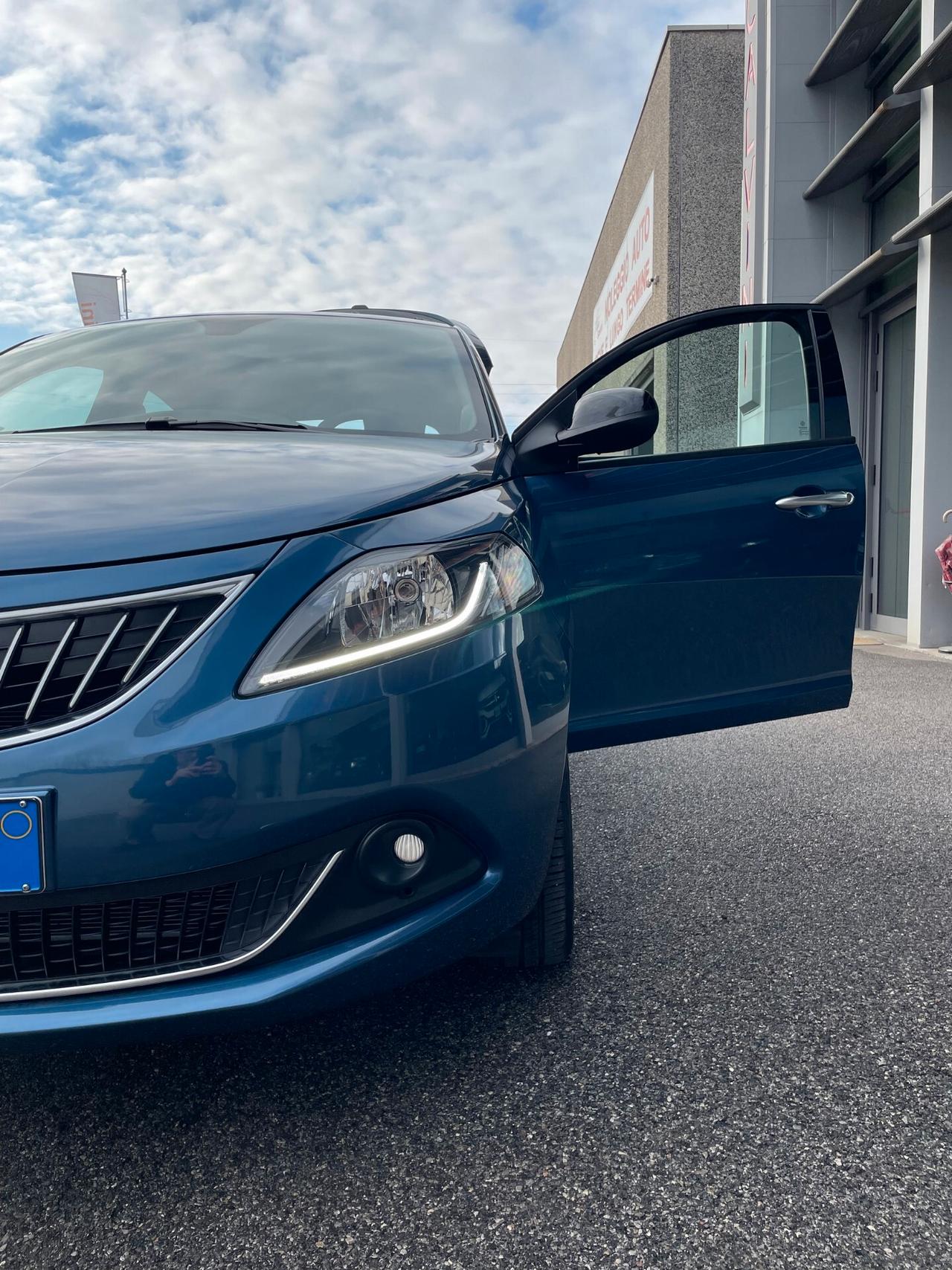 Lancia Ypsilon 1.0 FireFly 5 porte 69cv S&S Hybrid Gold Plus