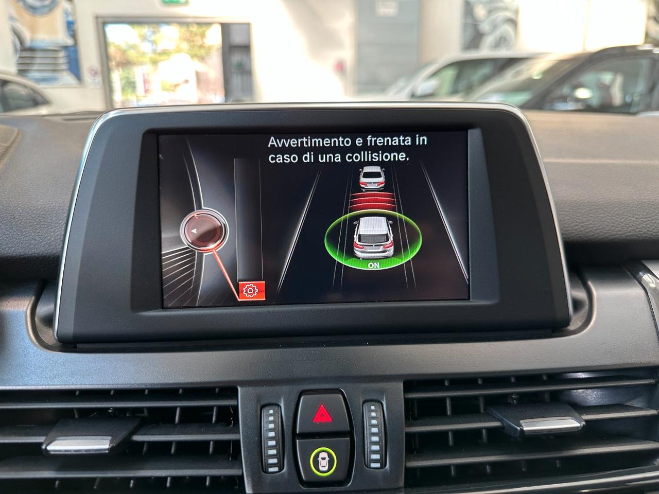BMW 216 d Active Tourer Advantage - LED - Navi - Sedili Risc