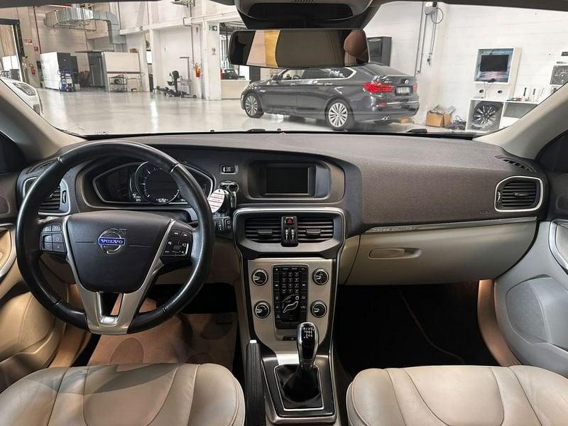 Volvo V40 II 2012 Cross Country Dies Cross Country 1.6 d2 Summum s/b-xeno