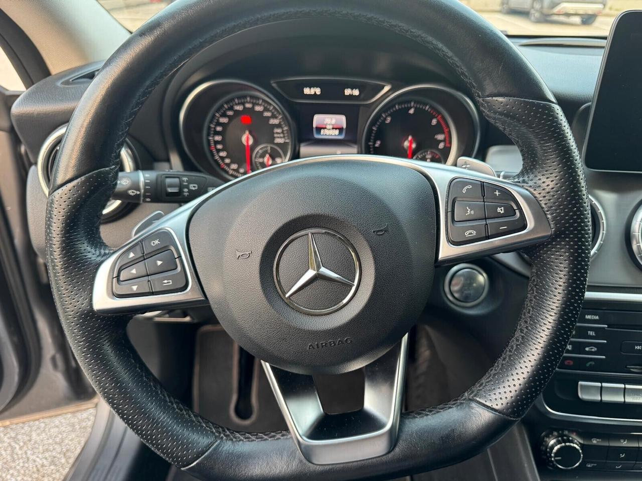 Mercedes-benz CLA 200 d S.W. 4Matic Automatic Business NEOPATENTATI