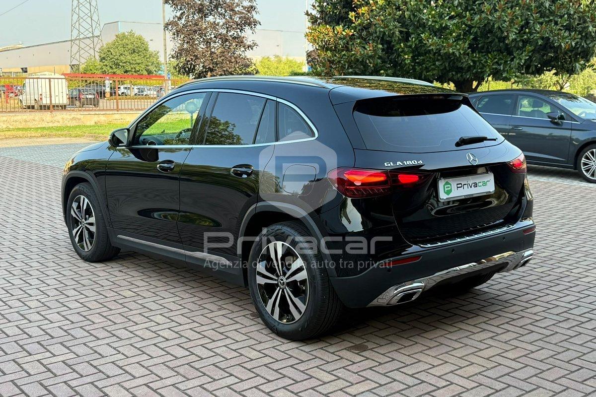 MERCEDES GLA 180 d Automatic Progressive Advanced