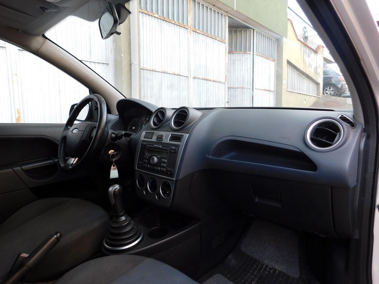 FIESTA 1.4 TDCi 50Kw 5porte Titanium