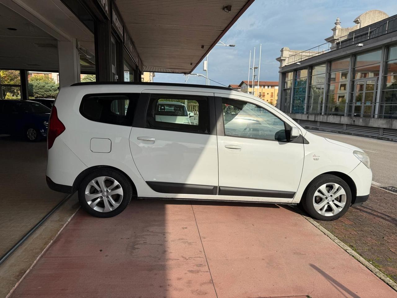 Dacia Lodgy 1.6 8V 85CV 5 posti Lauréate
