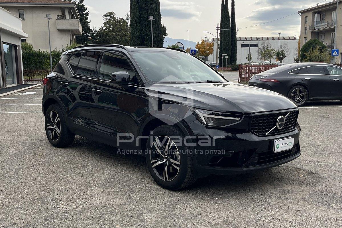 VOLVO XC40 B3 automatico Plus Dark
