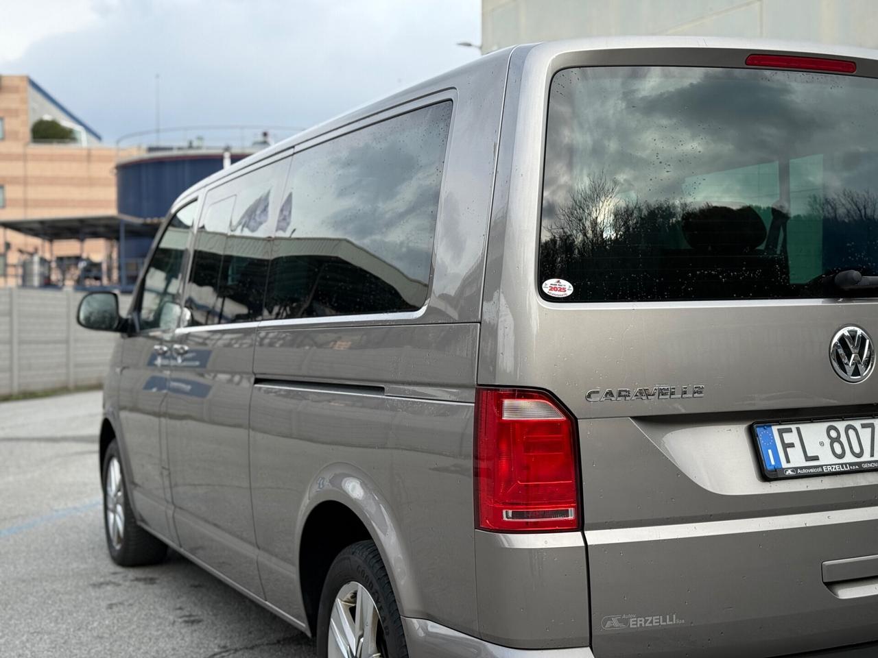 Volkswagen Caravelle 2.0 TDI 150CV DSG PL 9 posti