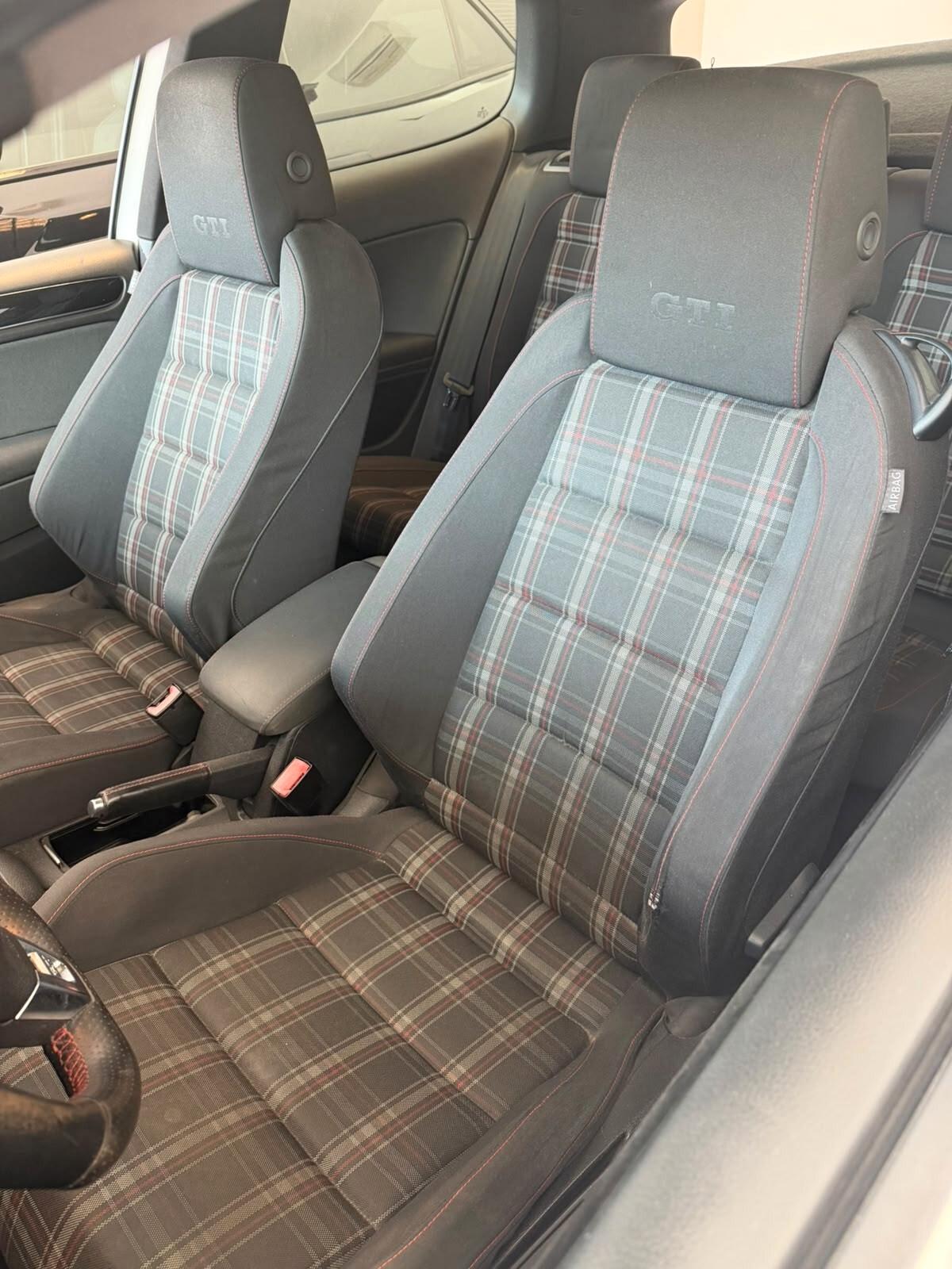 Volkswagen Golf 2.0 TSI 3p. GTI