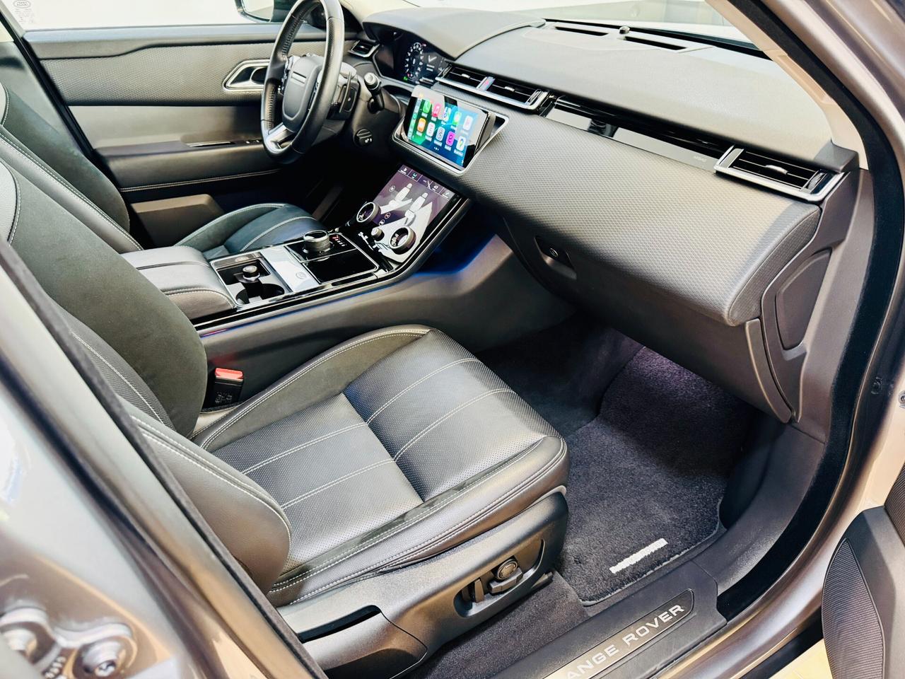 Range Rover Velar 2.0D 180 CV CarPlay - APPROVED
