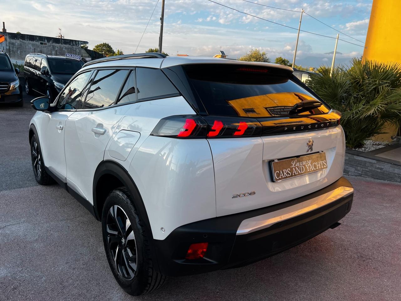 Peugeot 2008 -GT LINE-2022 1.2 100 CV- FULL