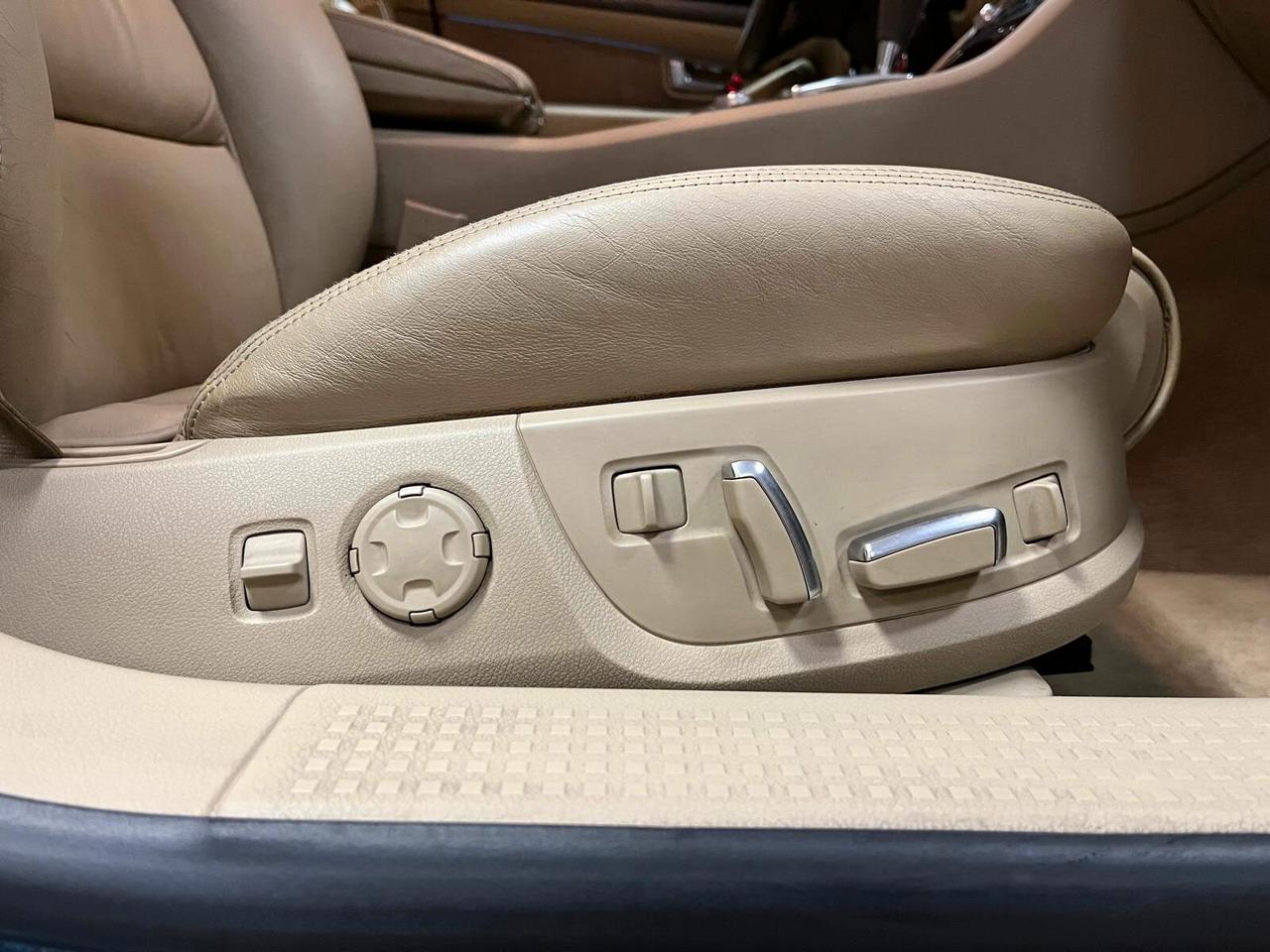 Audi A8 L 4.2 V8 FSI quattro tiptronic