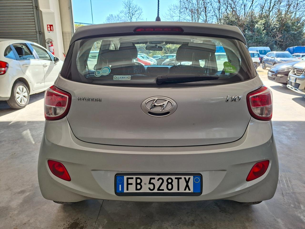 Hyundai i10 1.0 GPL DA NEOPATENTATI
