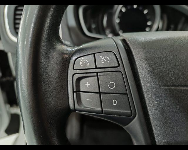 VOLVO V40 D2 Kinetic