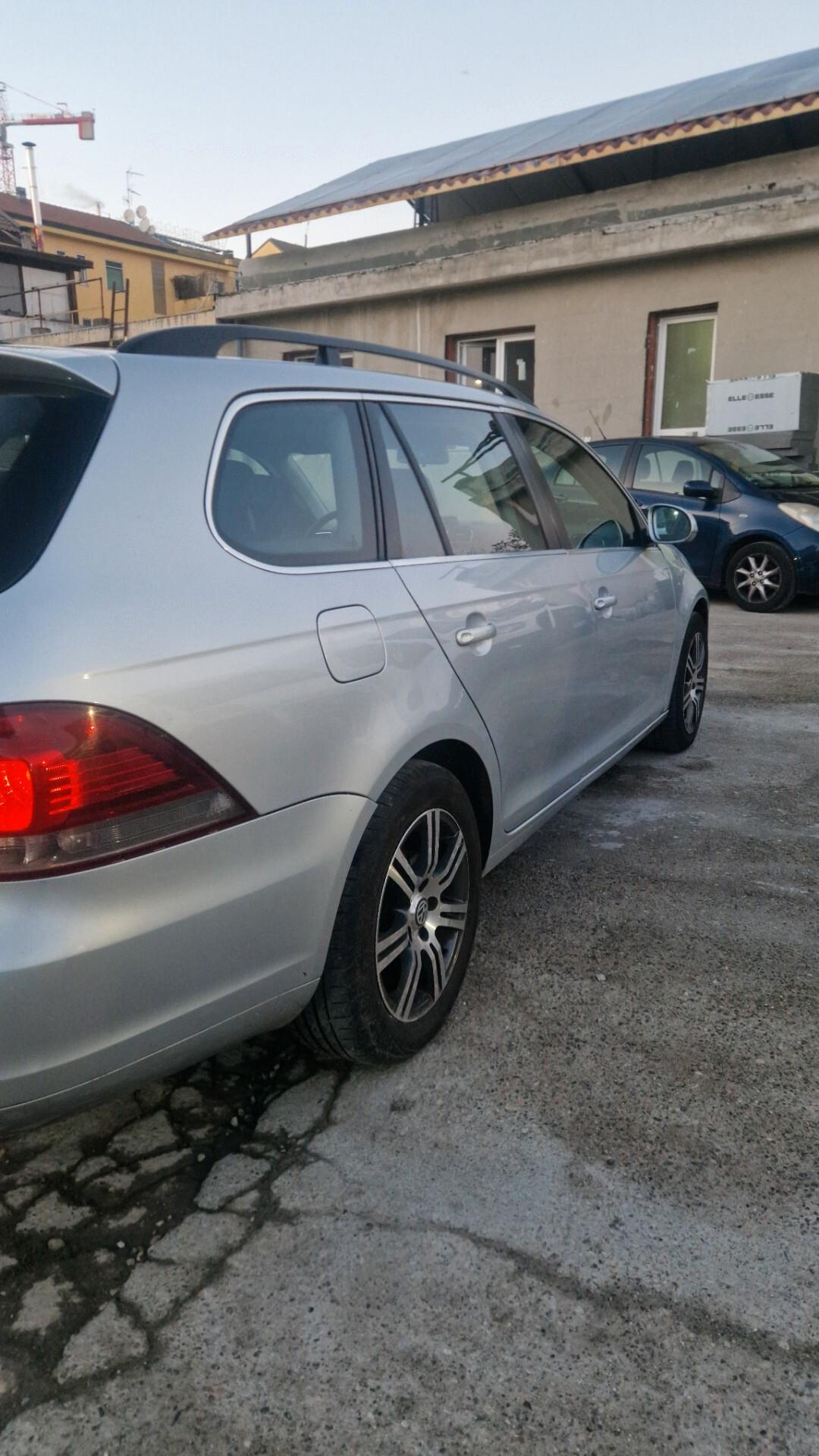 Volkswagen Golf 1.6 TDI DPF 5p. Highline