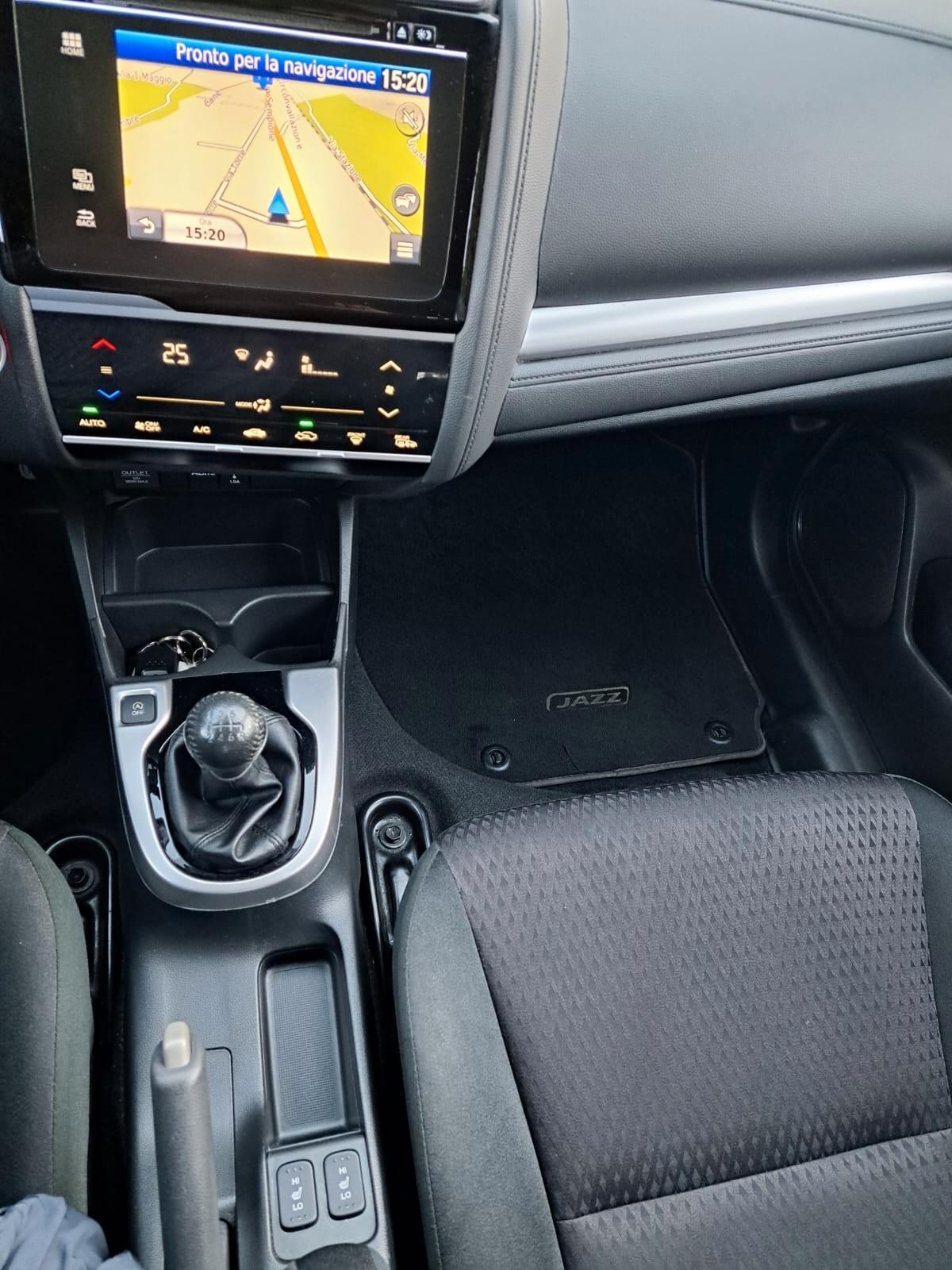 Honda Jazz 1.3 Elegance Navi ADAS-neopatentati