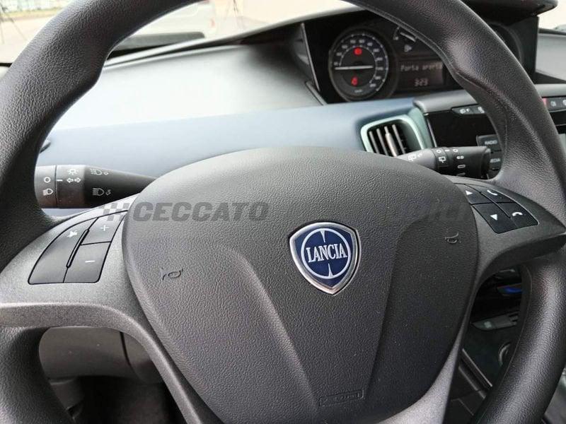 Lancia Ypsilon Ypsilon 1.0 firefly hybrid Oro s&s 70cv