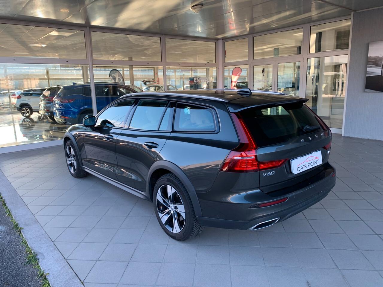 Volvo V60 Cross Country D4 AWD Geartronic Business Plus