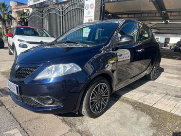 Lancia Ypsilon 1.0 FireFly 5 porte S&S Hybrid Ecochic Gold