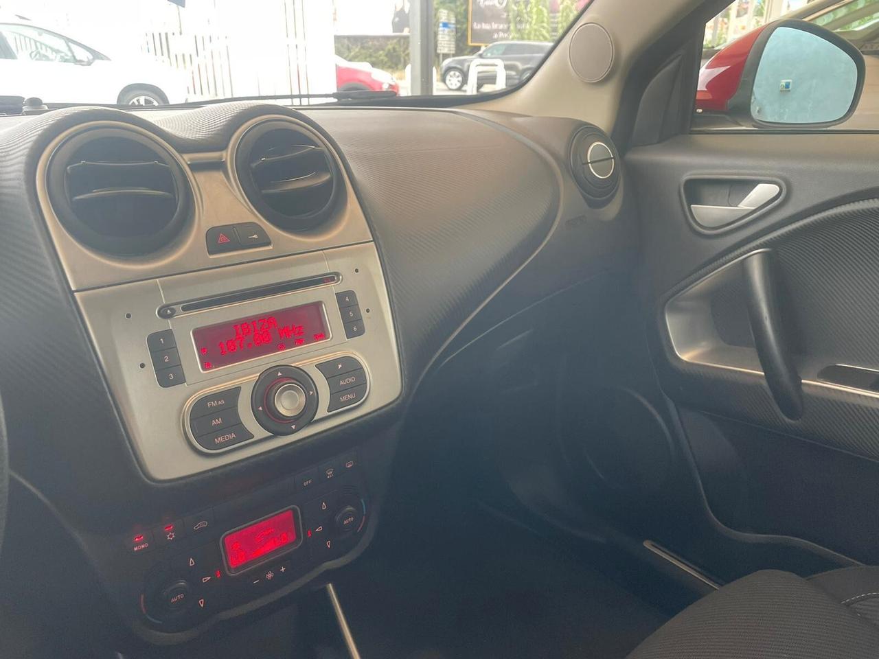 Alfa Romeo MiTo 1.3 JTDm-2 95 CV S&S Distinctive Sport Pack