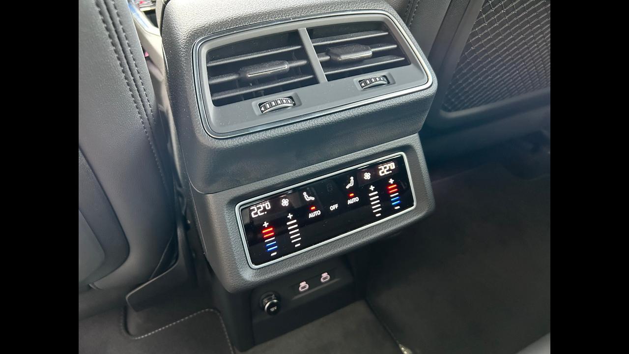 Audi Q8 e-tron 250/95