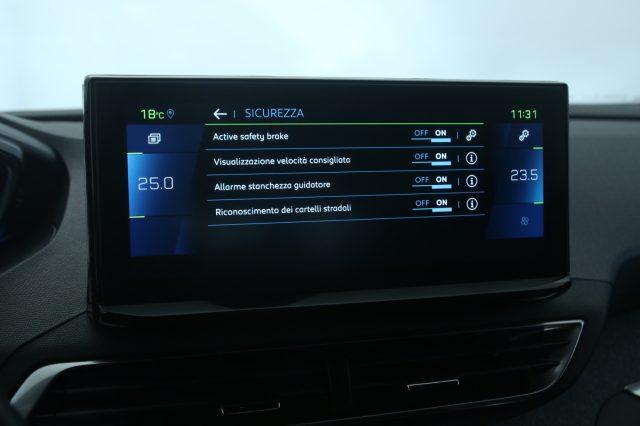 PEUGEOT 3008 Hybrid 225 e-EAT8 Allure Pack