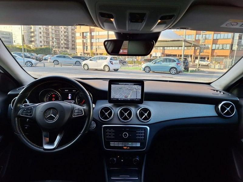 Mercedes-Benz GLA 200 d 136 CV Automatica NAVI LED Sport