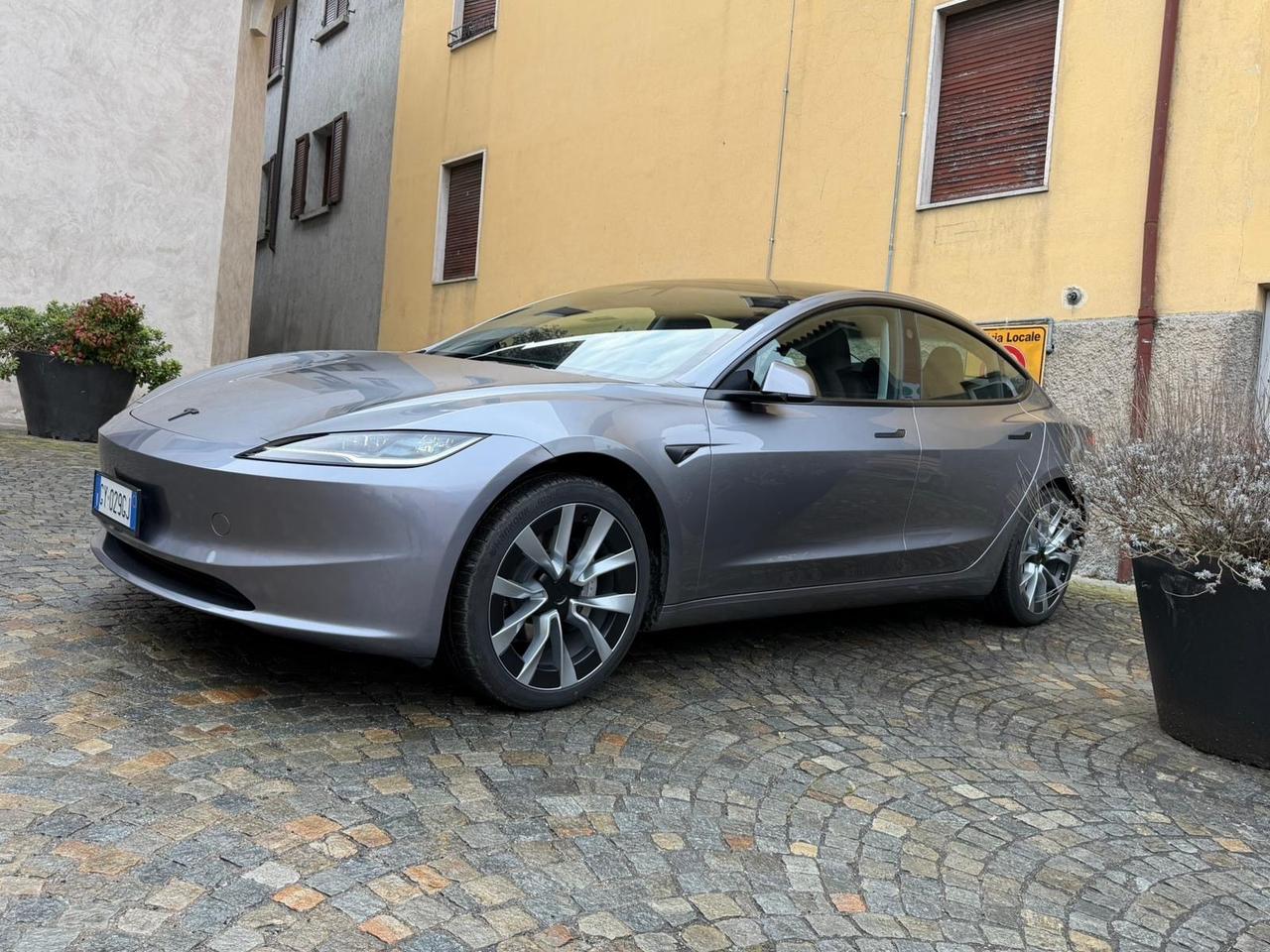 Tesla Model 3 NV35 RWD