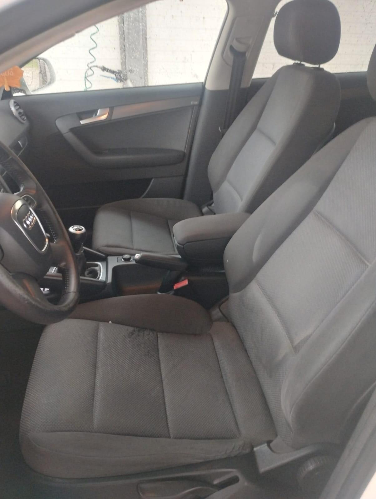 Audi A3 SPB 1.6 TDI 105 CV CR Ambition