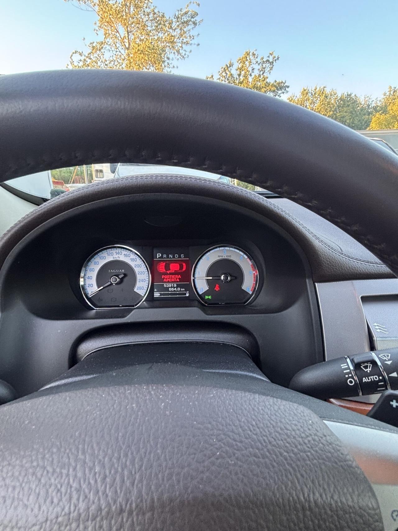 jaguar XF 2.7 D solo 54.000 km