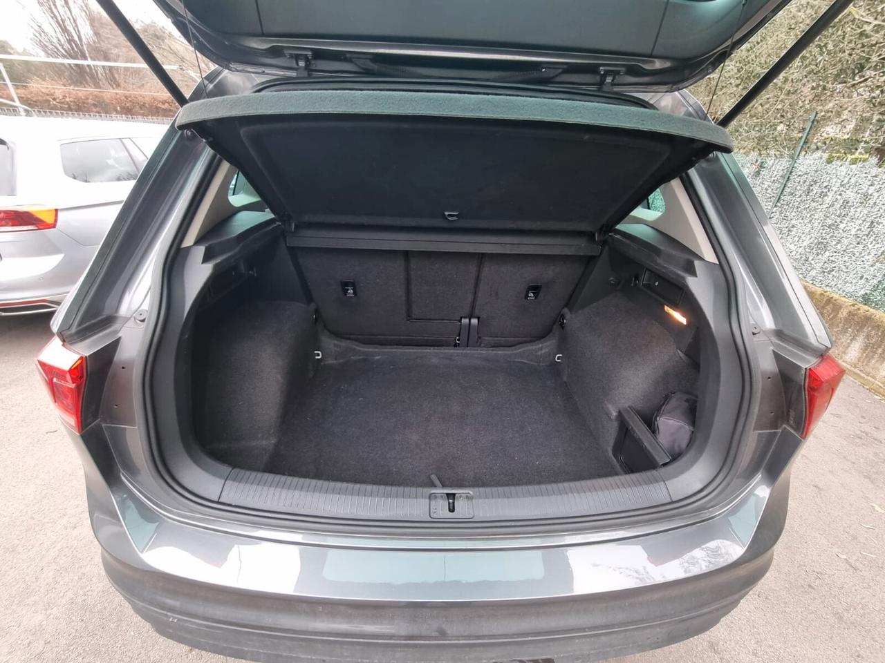 Volkswagen Tiguan 2.0 TDI SCR DSG 4MOTION Business BMT