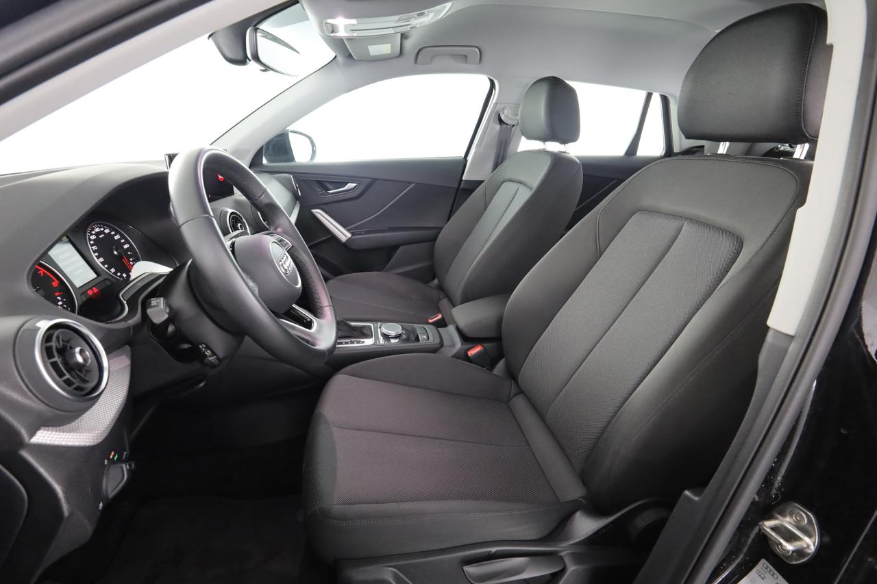 AUDI Q2 35 TFSI S tronic Business