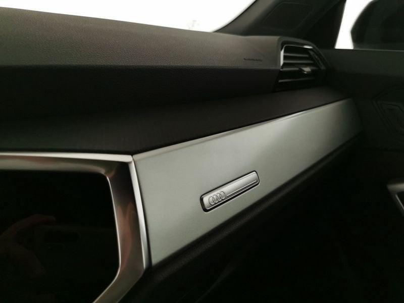 Audi Q3 Sportback 35 2.0 tdi s-tronic