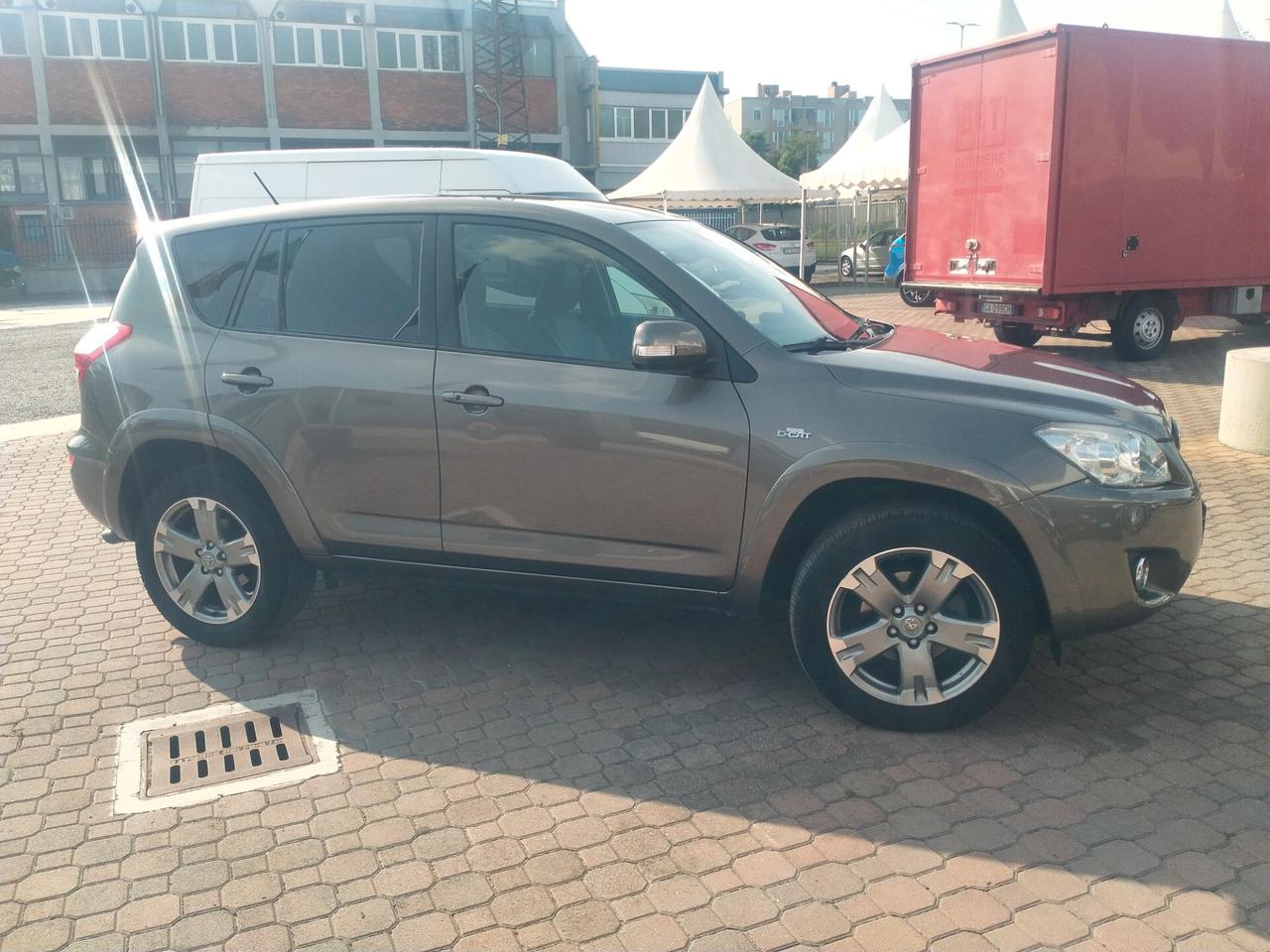Toyota RAV 4 RAV4 Crossover 2.2 D-4D 150 CV DPF Luxury