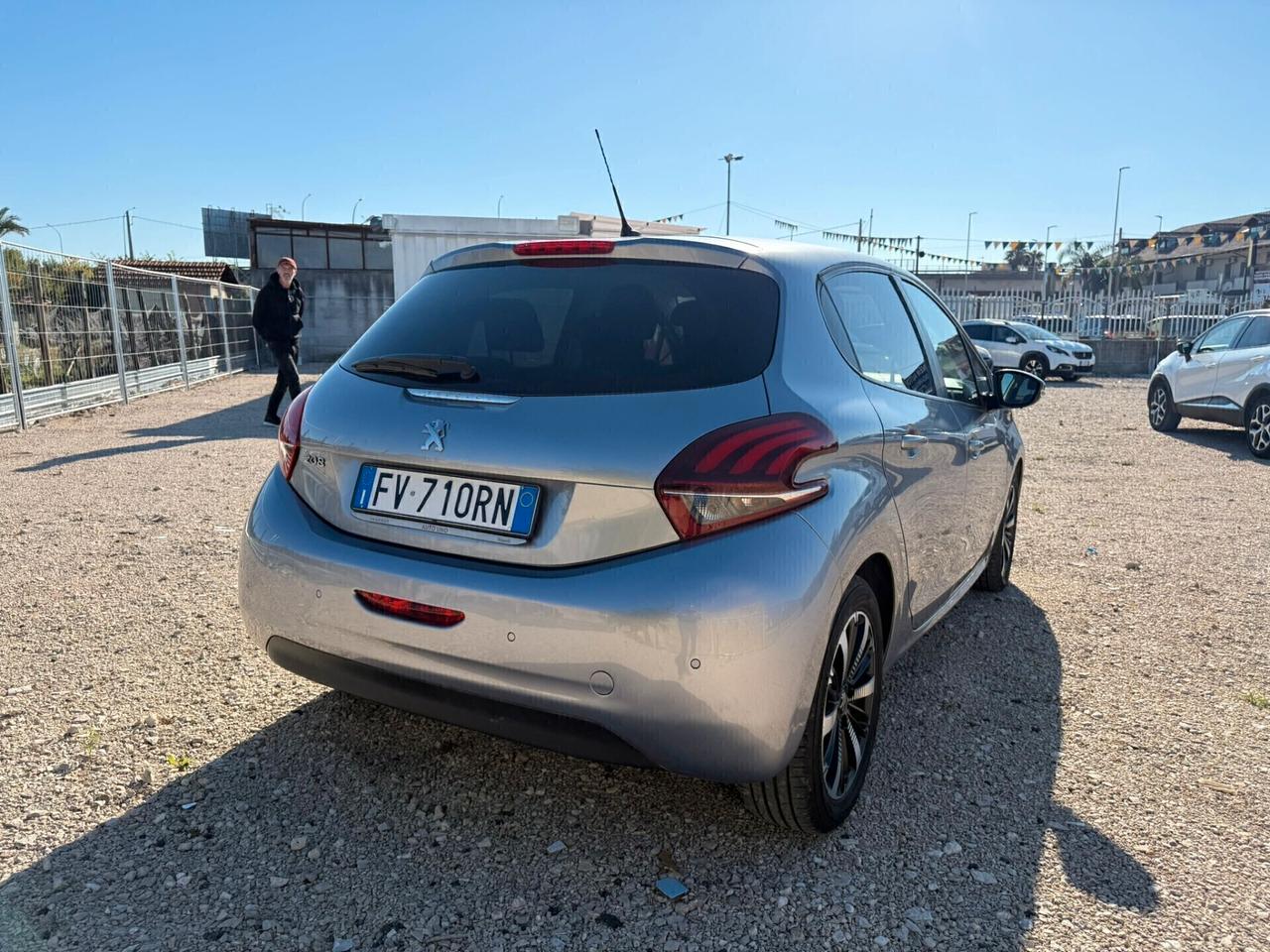 Peugeot 208 PureTech 82 Stop&Start 5 porte Signature
