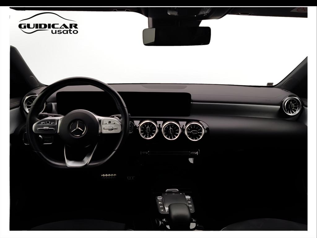 Mercedes-Benz Classe A - W177 2018 - A 180 d Premium Night edition auto