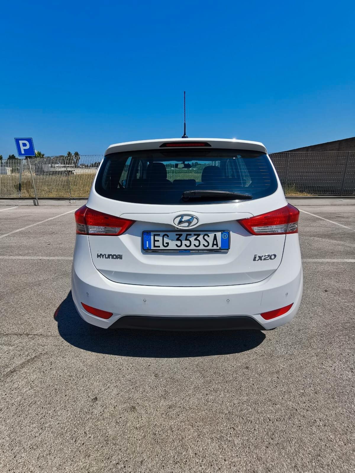 Hyundai iX20 1.6 125 CV Style NEOPATENTATI