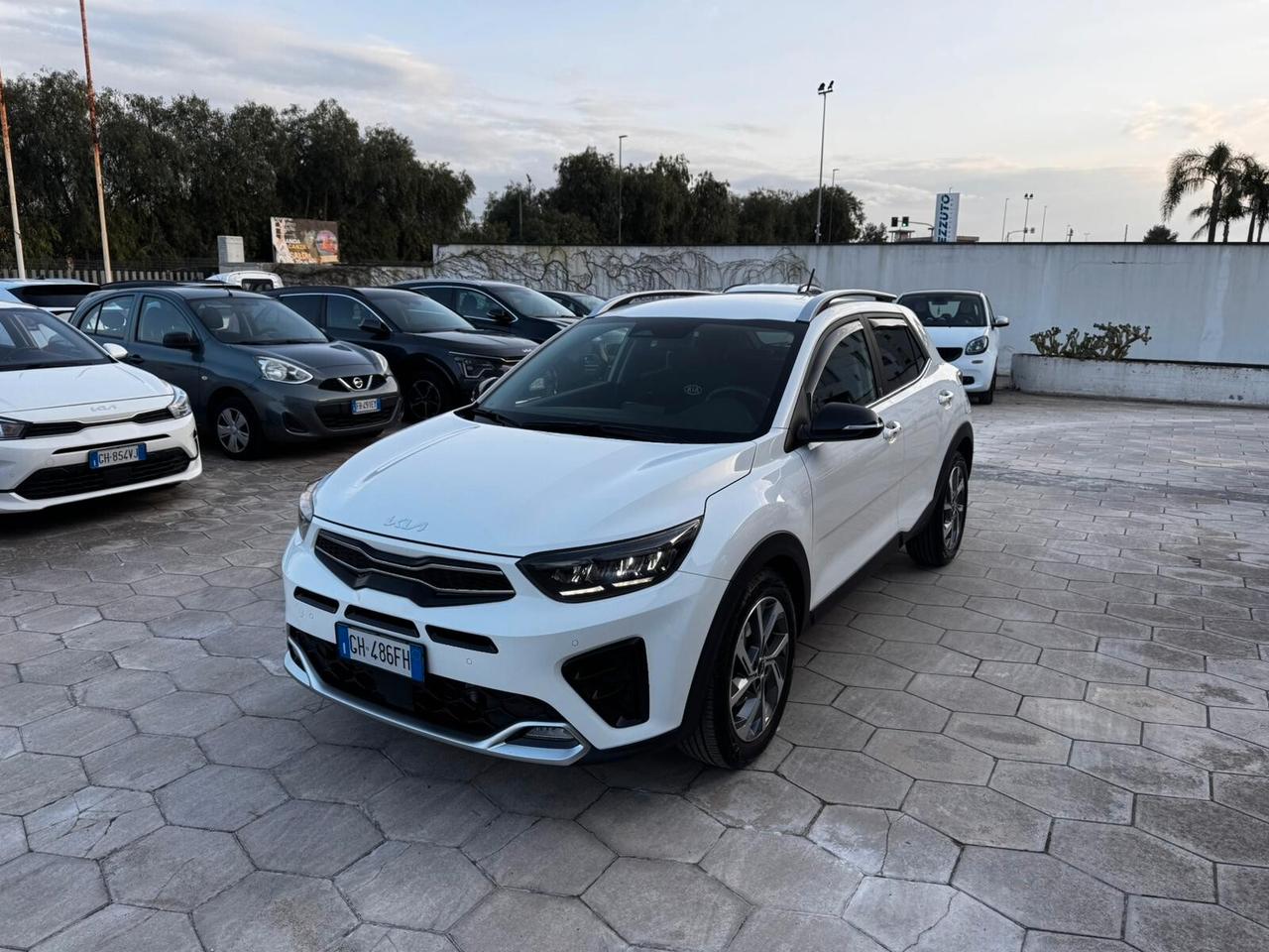 KIA STONIC 1.0 GTLINE 100CV MHEV 2022 FULL OPTIONAL