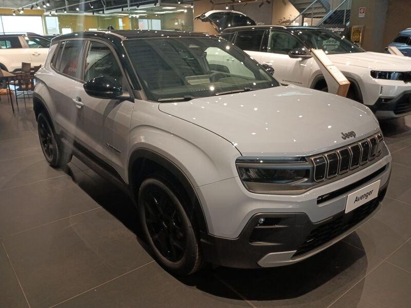 Jeep Avenger e-Hybrid 1.2 MHEV e-Hybrid Turbo Black Edition