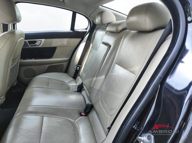 JAGUAR XF 2.2 D 190 CV - MOTORE ROTTO - PER OPERATORI DEL SE