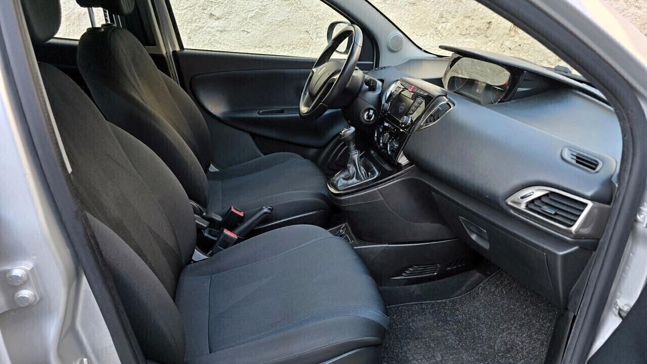 Lancia Ypsilon 1.3 MJT 95CV S&S GOLD