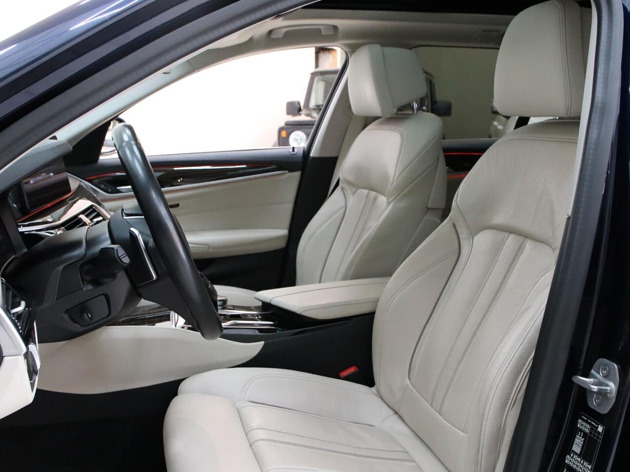 BMW 530d Serie 5 Touring Luxury mhev 48V auto IVA ESPOSTA