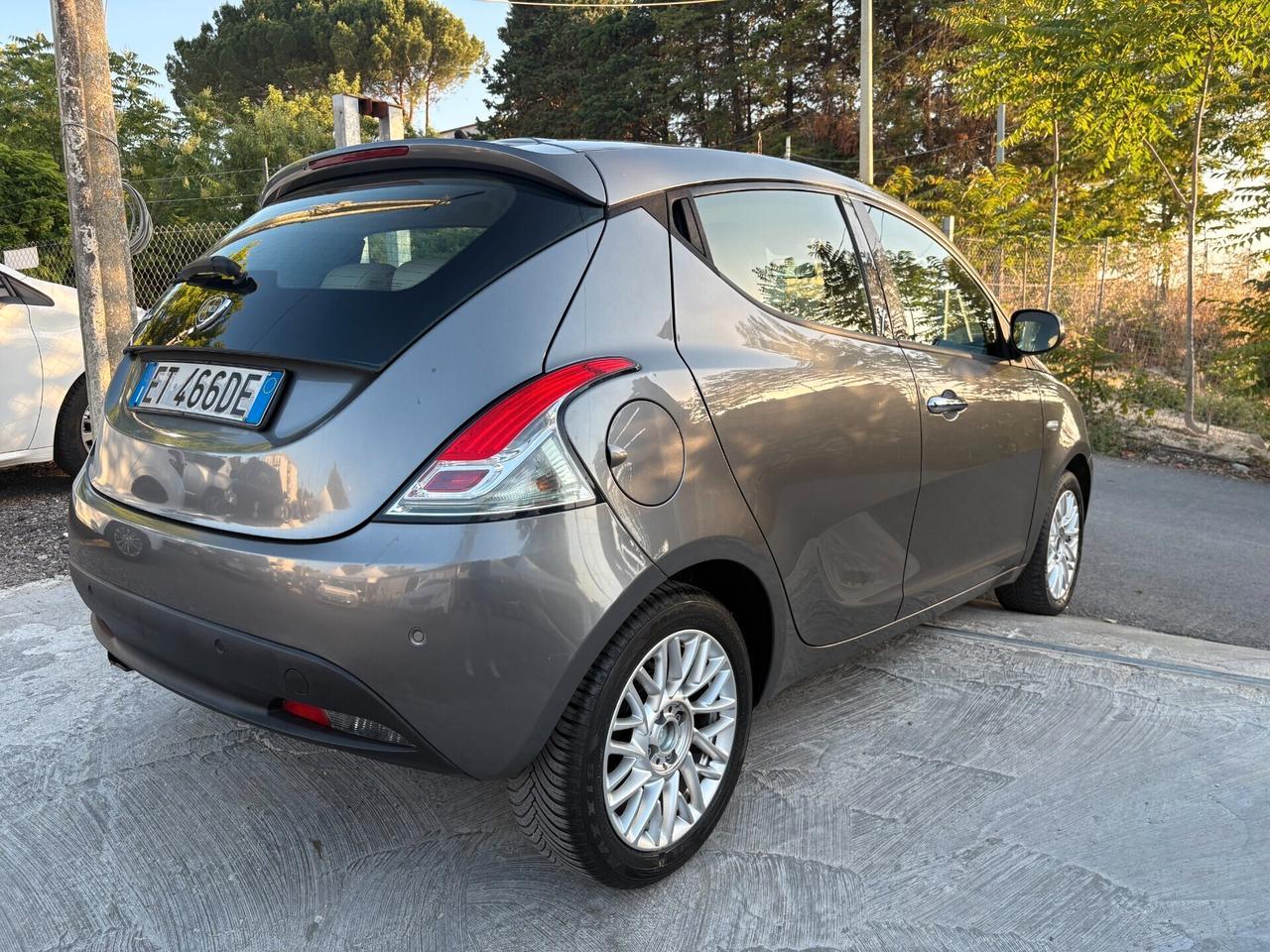 Lancia Ypsilon Gold 1.3 Multijet 5 Porte