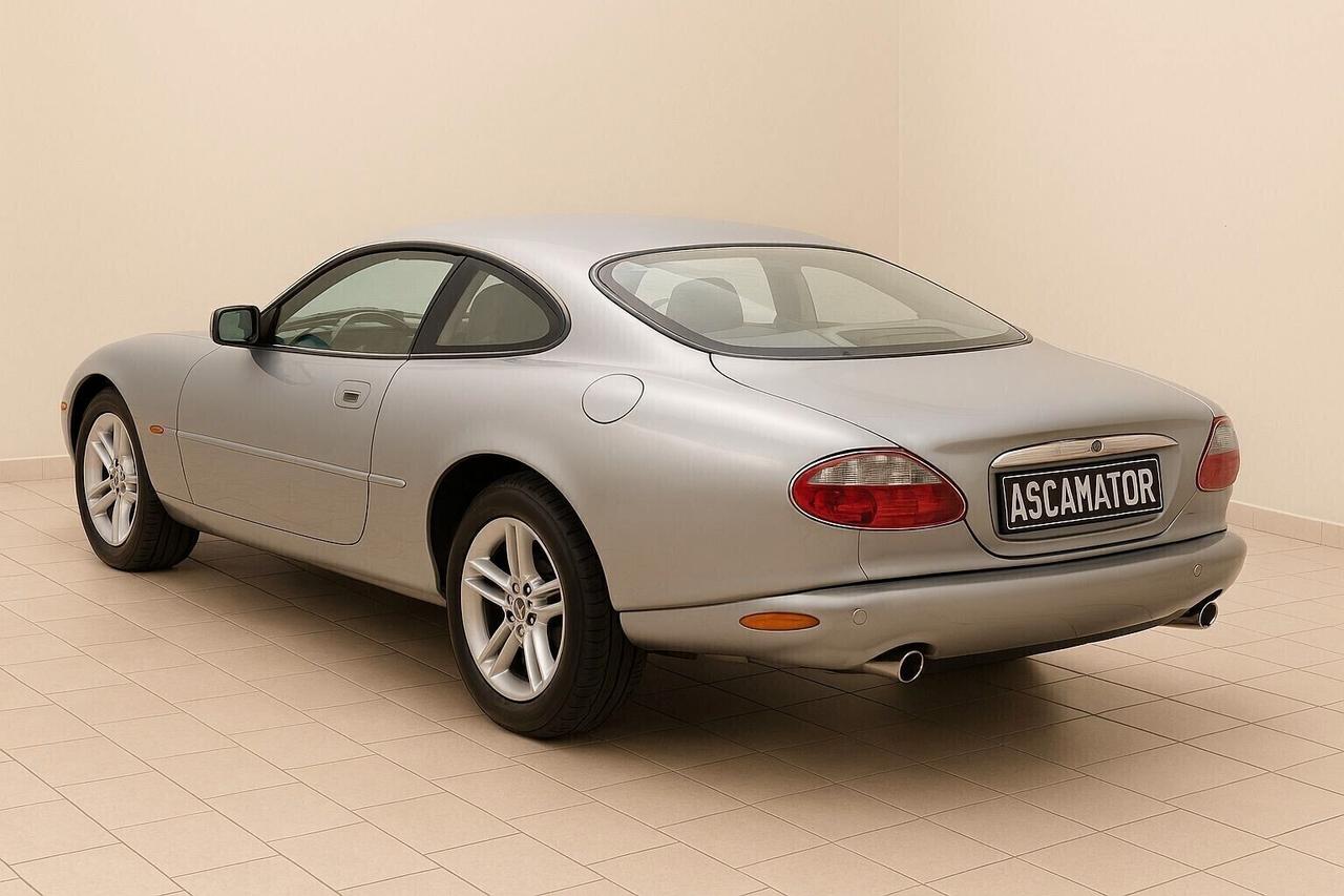 Jaguar XK XK8 4.2 Coupé