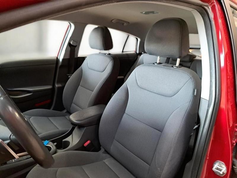 HYUNDAI IONIQ 1.6 PLUG-IN HYBRID 6DCT TECH 5 PORTE BERLINA